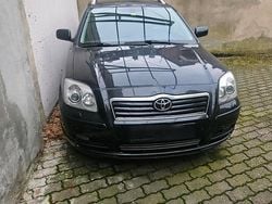 Schwarz Gebraucht 2005 Toyota Avensis Kombi | 1.650 € (Superpreis)