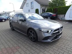 Grau Gebraucht 2020 Mercedes A180 AMG line Limousine | 24.490 € (Guter Preis)