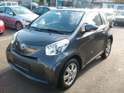 Grau Gebraucht 2009 Toyota iQ Kleinwagen | 5.450 € (Fairer Preis)