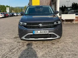 Rauchgrau metallic Gebraucht 2024 VW T-Cross Life SUV | 27.900 € (Teuer)
