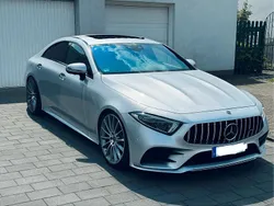 Silber Gebraucht 2019 Mercedes CLS300 AMG line Coupé | 39.500 €