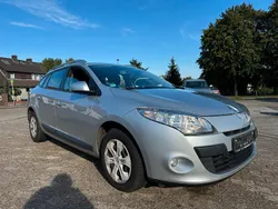 Grau Gebraucht 2011 Renault Mégane GrandTour Expression Kombi | 2.490 € (Etwas zu teuer)
