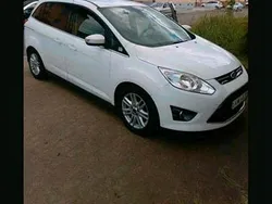 Weiß Gebraucht 2013 Ford Grand C-Max Van / Kleinbus | 8.300 € (Etwas zu teuer)