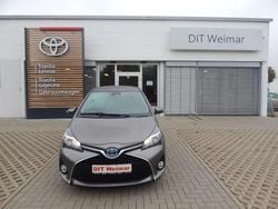 Gray metallic Gebraucht 2017 Toyota Yaris Hybrid Edition-S Limousine | 10.990 € (Guter Preis)