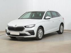 Moonweiss metallic Gebraucht 2024 Skoda Scala Selection Kleinwagen | 23.739 € (Fairer Preis)