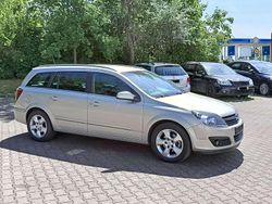 Silber Gebraucht 2007 Opel Astra Kombi | 4.200 € (Teuer)