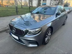 Grau Gebraucht 2017 Mercedes E220 AMG line Limousine | 25.300 € (Fairer Preis)