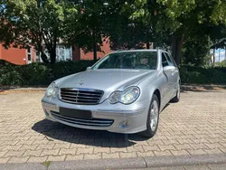 Silber Gebraucht 2007 Mercedes C230 Avantgarde Limousine | 3.499 €