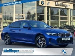 Portimao blau (metallic) Gebraucht 2024 BMW 330e Sport Line Limousine | 45.440 € (Superpreis)