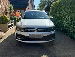 Weiß Gebraucht 2018 VW Tiguan R-line SUV | 28.999 € (Etwas zu teuer)