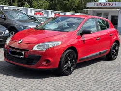 Rot Gebraucht 2010 Renault Mégane III Authentique Limousine | 4.600 € (Guter Preis)