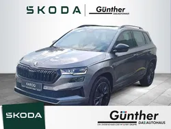 Graphitegrau metallic Neu 2025 Skoda Karoq SportLine SUV | 46.867 € (Teuer)