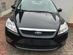 Schwarz Gebraucht 2010 Ford Focus Limousine | 2.800 € (Guter Preis)