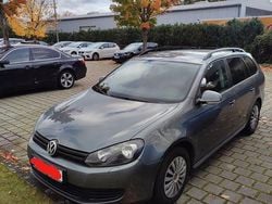 Grau Gebraucht 2012 VW Golf VII Comfortline Kombi | 6.700 € (Fairer Preis)