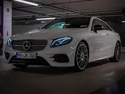 Weiß Gebraucht 2017 Mercedes E300 AMG Coupé | 36.999 € (Fairer Preis)