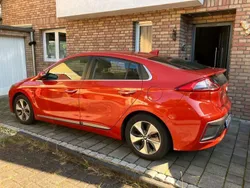 Orange Gebraucht 2018 Hyundai Ioniq Premium Limousine | 13.500 € (Fairer Preis)