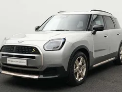 Grau Gebraucht 2024 Mini Countryman SUV | 39.752 € (Guter Preis)