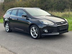 Schwarz Gebraucht 2014 Ford Focus Kombi | 5.999 €