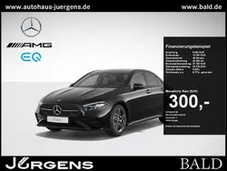 Metalliclack kosmosschwarz Gebraucht 2023 Mercedes A200 AMG Limousine | 31.880 € (Fairer Preis)