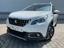 Weiß Gebraucht 2018 Peugeot 2008 Allure SUV | 10.790 € (Fairer Preis)