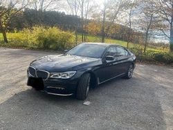 Schwarz Gebraucht 2018 BMW 740 Sport Line Limousine | 38.500 € (Fairer Preis)