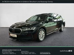 Onyxschwarz metallic met. Gebraucht 2024 Skoda Superb Essence Kombi | 42.990 € (Teuer)