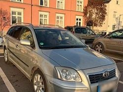 Silber Gebraucht 2006 Toyota Avensis Kombi | 1.600 € (Guter Preis)