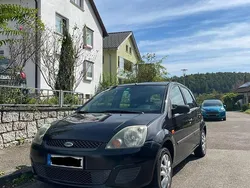 Schwarz Gebraucht 2006 Ford Fiesta Ambiente Kleinwagen | 1.500 € (Fairer Preis)