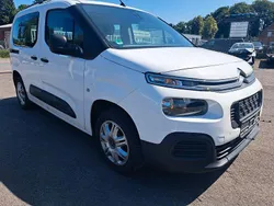 Weiß Gebraucht 2020 Citroën Berlingo Live Van / Kleinbus | 11.499 € (Guter Preis)