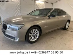Grau Gebraucht 2010 BMW 730 Limousine | 8.950 € (Superpreis)