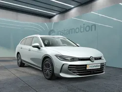 Silber Gebraucht 2024 VW Passat Elegance Limousine | 37.750 € (Guter Preis)