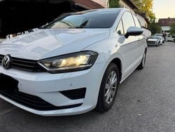 Weiß Gebraucht 2016 VW Golf Sportsvan Van / Kleinbus | 5.499 € (Fairer Preis)