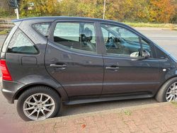 Schwarz Gebraucht 2000 Mercedes A190 Kleinwagen | 1.000 € (Superpreis)