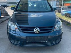 Blau Gebraucht 2005 VW Golf Plus Cross Comfortline Van / Kleinbus | 2.600 € (Guter Preis)