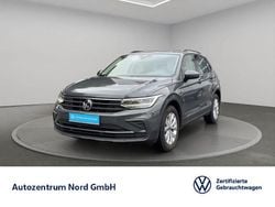 Grau Gebraucht 2021 VW Tiguan Life SUV | 24.280 € (Fairer Preis)