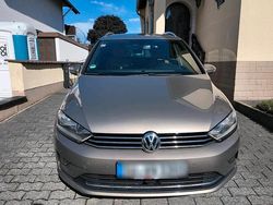 Gold Gebraucht 2015 VW Golf Sportsvan Highline Van / Kleinbus | 11.900 € (Guter Preis)
