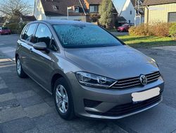 Gold Gebraucht 2015 VW Golf Sportsvan Comfortline Van / Kleinbus | 11.490 € (Fairer Preis)