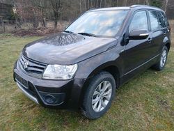 Braun Gebraucht 2013 Suzuki Grand Vitara SUV | 3.500 €