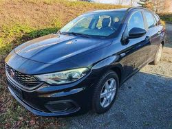 Schwarz metallic Gebraucht 2017 Fiat Tipo Pop Kombi | 12.730 € (Teuer)