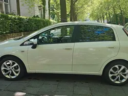 Weiß Gebraucht 2012 Fiat Grande Punto Kleinwagen | 3.000 €