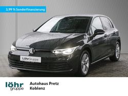 Uranograu Gebraucht 2023 VW Golf VIII Life Kleinwagen | 20.980 € (Guter Preis)