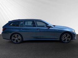 Arctic race blue metallic Gebraucht 2024 BMW 330 Efficient Dynamics Kombi | 39.690 €