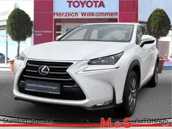 Weiß Gebraucht 2016 Lexus NX300h E-FOUR SUV | 22.210 € (Fairer Preis)