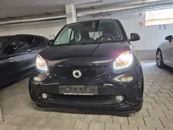Schwarz Gebraucht 2019 Smart ForTwo Coupé Passion Kleinwagen | 12.500 € (Guter Preis)
