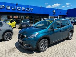 Grün Gebraucht 2018 Peugeot 2008 Allure SUV | 13.950 € (Teuer)