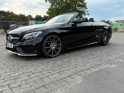 Schwarz Gebraucht 2018 Mercedes 220 Cabrio | 29.900 €