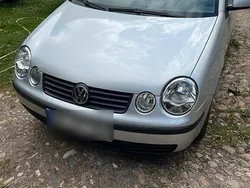 Grau Gebraucht 2001 VW Polo Kleinwagen | 1.000 € (Fairer Preis)