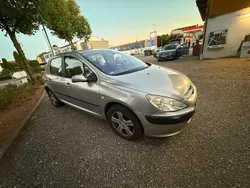 Silber Gebraucht 2002 Peugeot 307 Limousine | 800 €