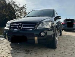 Schwarz Gebraucht 2006 Mercedes ML63 AMG AMG SUV | 27.000 €