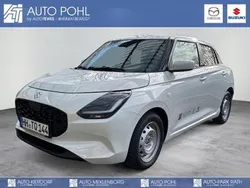 Pure white pearl metallic Gebraucht 2024 Suzuki Swift Comfort Kleinwagen | 15.990 € (Fairer Preis)